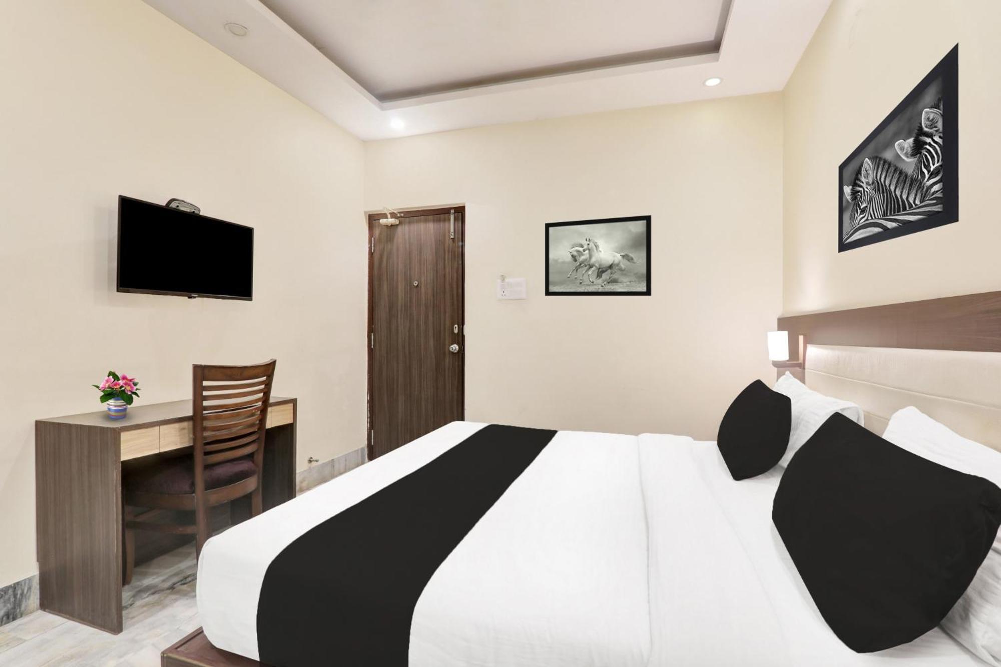 Super Townhouse Kankarbagh Formerly Kunwar Alcajars Patna  Exterior foto