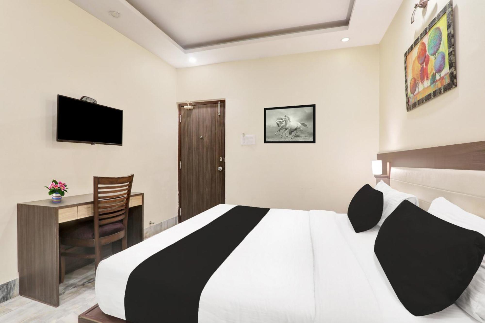 Super Townhouse Kankarbagh Formerly Kunwar Alcajars Patna  Exterior foto